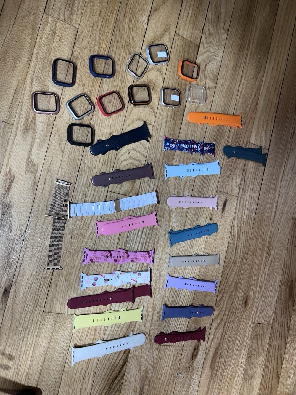 Lot Of 20 Apple SE Watch Bands W/ Screen Protectors